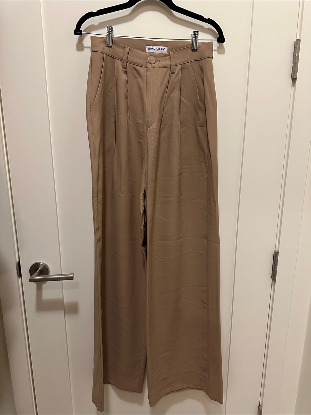 NONchalant Khaki Wide-Leg Pleated Pants - Picture 4 of 6